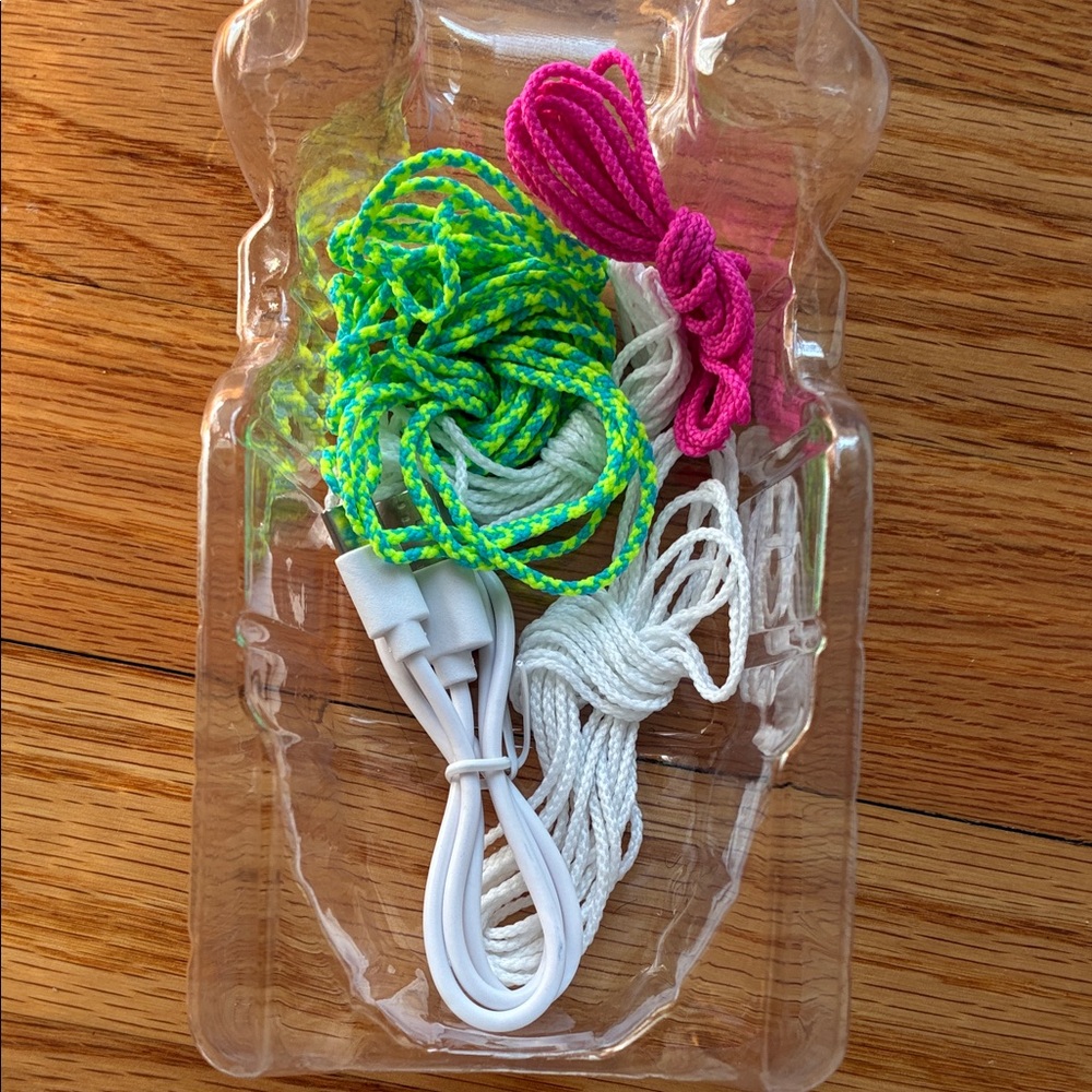 Magic String Toy with Blue Handle - Picture 5 of 5